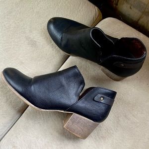 Route 66 Chelsea Booties Boots Faux Leather Heels Chunky Black Punk Goth 8 Shoes